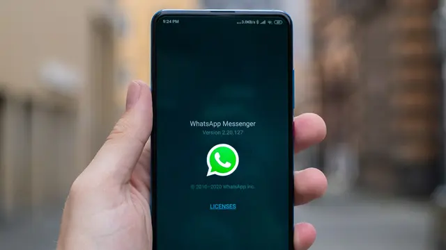 WhatsApp sedang menguji fitur baru: pengguna dapat menyebutkan nama grup di status